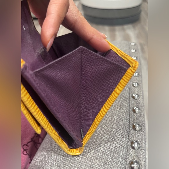 AUTHENTIC LOUIS VUITTON EPI WALLET - Picture 13 of 15